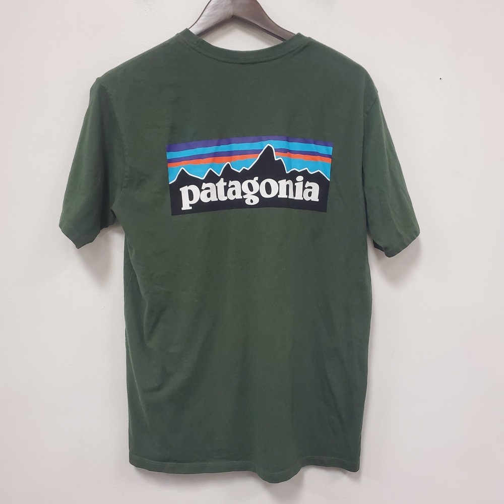 Patagonia Mens Short Sleeve Responsibili-Tee Shirt Size Dark Green Gorpcore Logo
